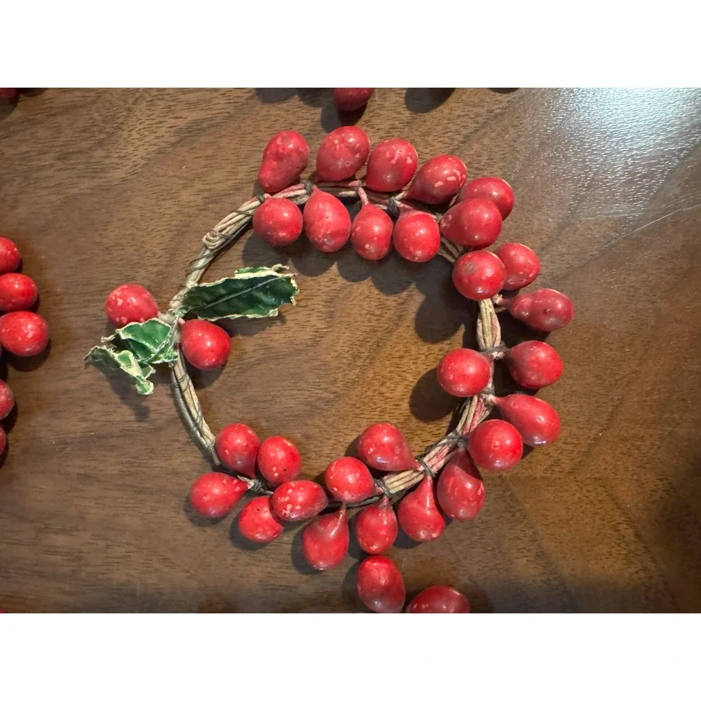 Vintage Christmas Red Winter Berry Small Wreaths 4